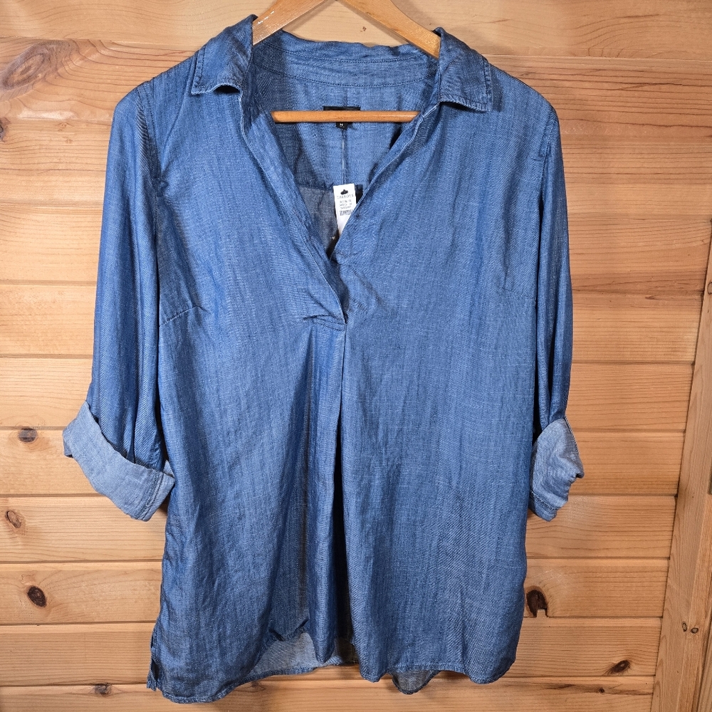 NWT Talbots Chambray Pullover Top Roll Tab Sleeve Womens Medium Button Back Blue
